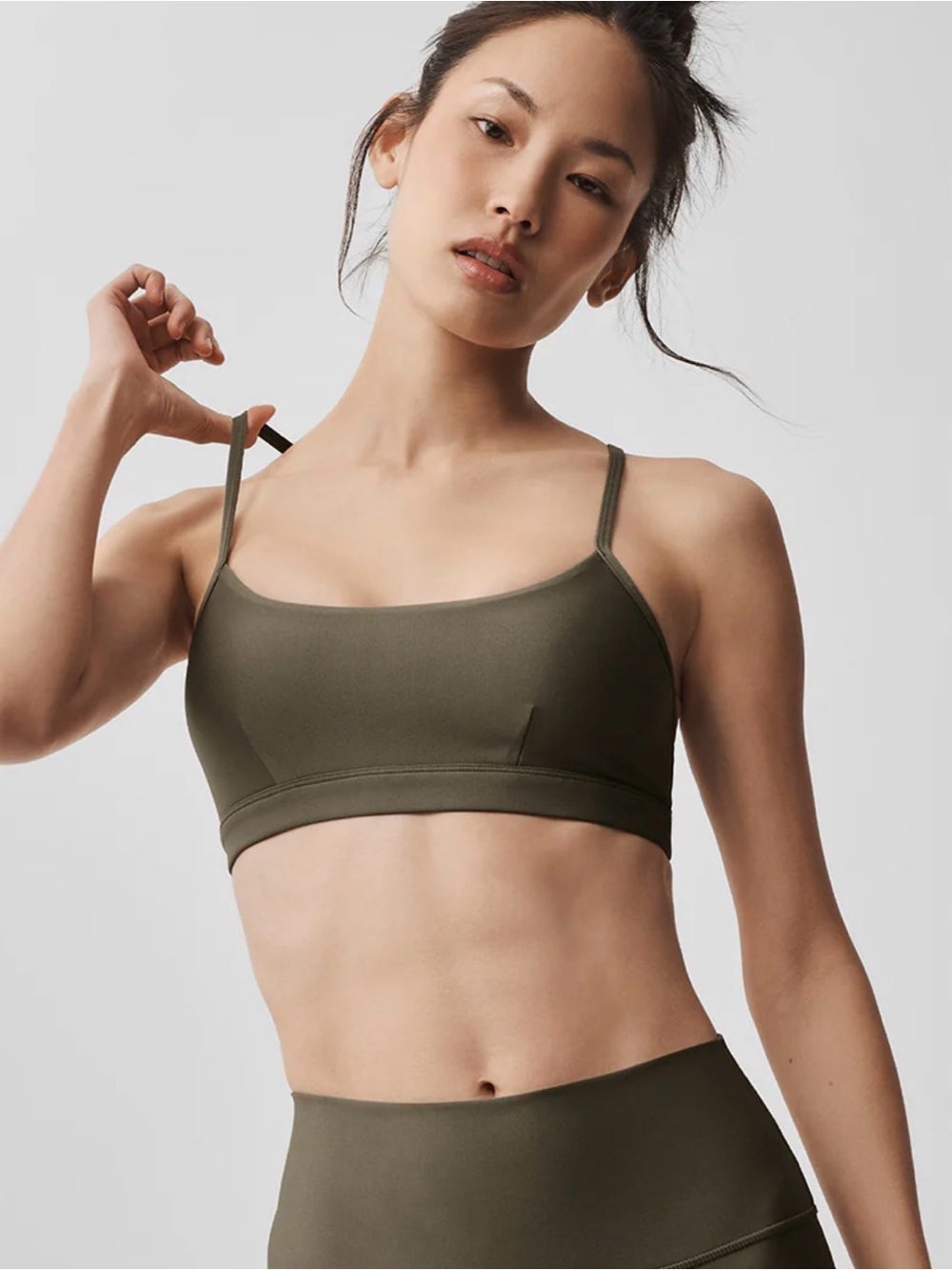 Alo Airlift Intrigue Bra - Olive Tree